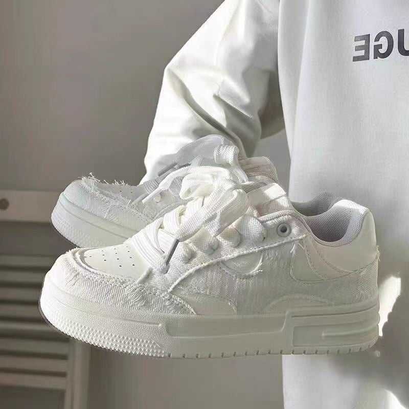 Damen Sneakers mit texturiertem Obermaterial und dämpfender Sohle