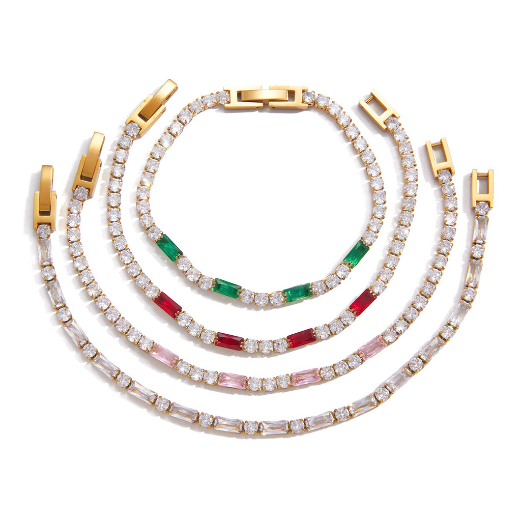 Damen Armband mit funkelnden Zirkonia und rotem Akzent Shop Nory