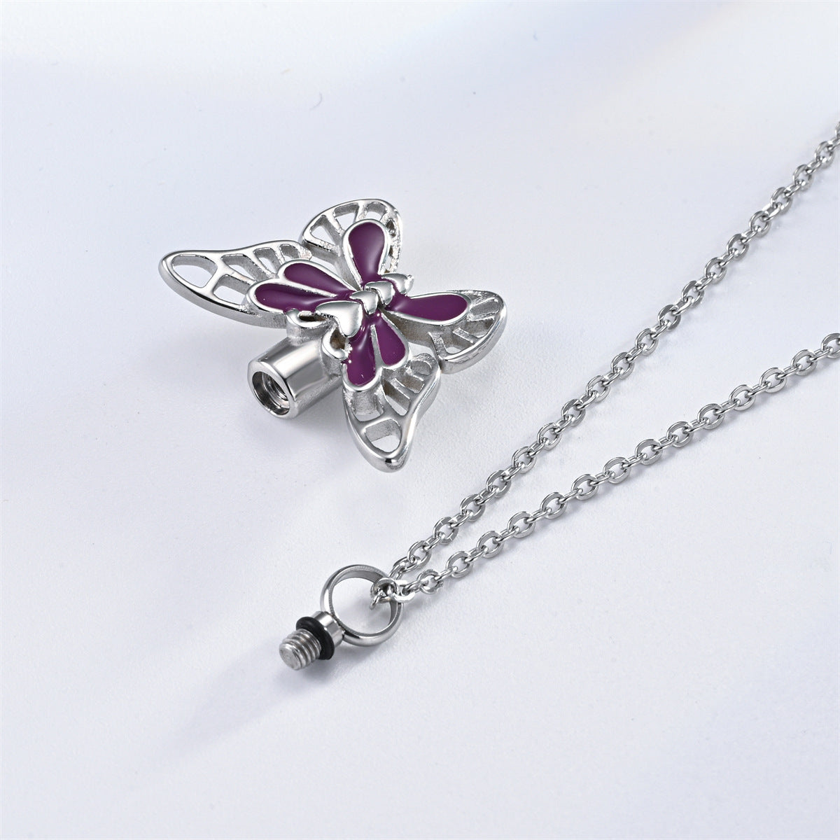 Damen Halskette mit filigranem Schmetterlingsanhänger und hochwertigem Verschluss Shop Nory