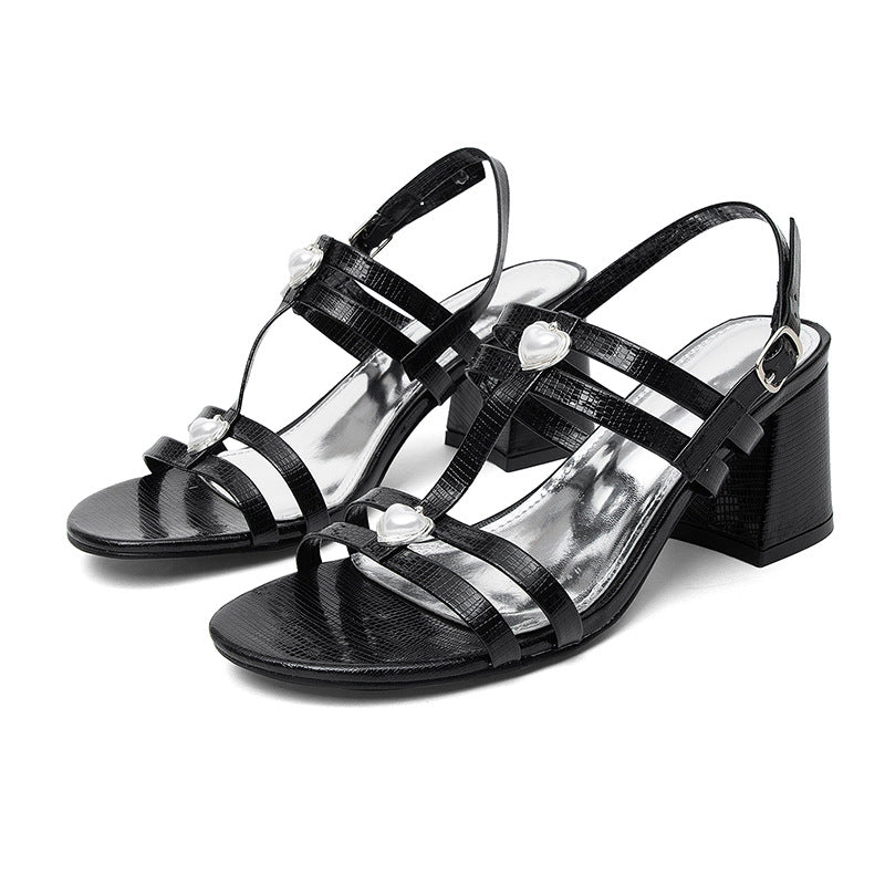 Damen Elegante Sandalen mit Herz-Applikationen und stabilem Blockabsatz Shopnory