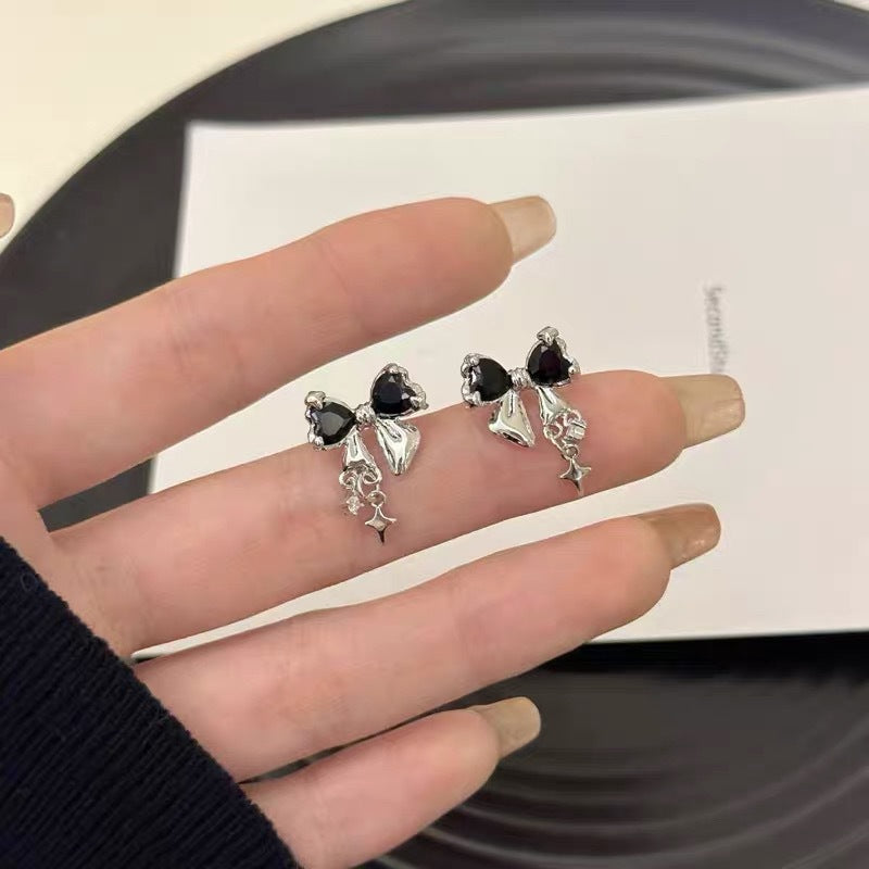 Damen Ohrstecker mit funkelndem Schleifen-Design und eleganten Kristallen Shop Nory