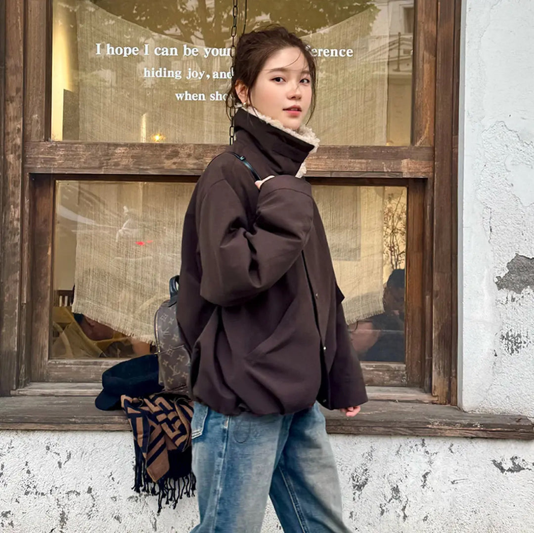 Damen Kurze Oversize-Boxy-Jacke mit Teddykragen und Druckknopfverschluss Shop Nory