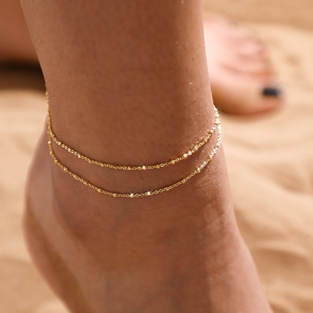 Damen Fußkettchen mit eleganter Gliederstruktur und feinen Kristallakzenten Shop Nory