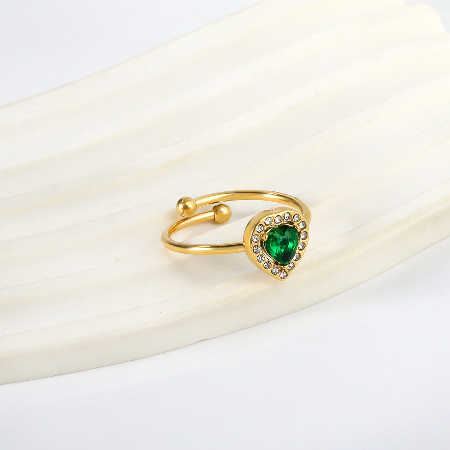 Damen Ring mit grünem Kristall und funkelndem Zirkonia-Rahmen Shop Nory