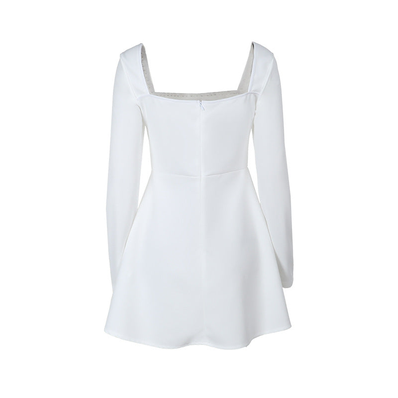 Damen tailliertes Skater-Minikleid mit quadratischem Ausschnitt und langen Ärmeln Shop Nory