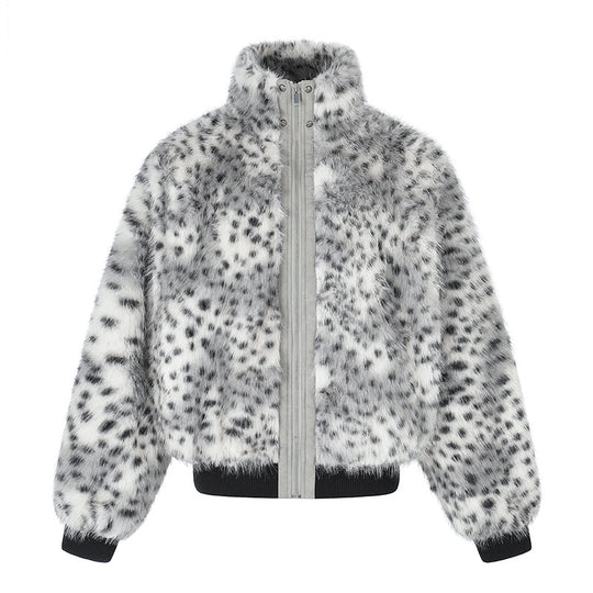 Damen Gekürzte Kunstfell‑Bomberjacke mit hohem Stehkragen, gepunktetem Leo‑Muster und geripptem Saum Shop Nory