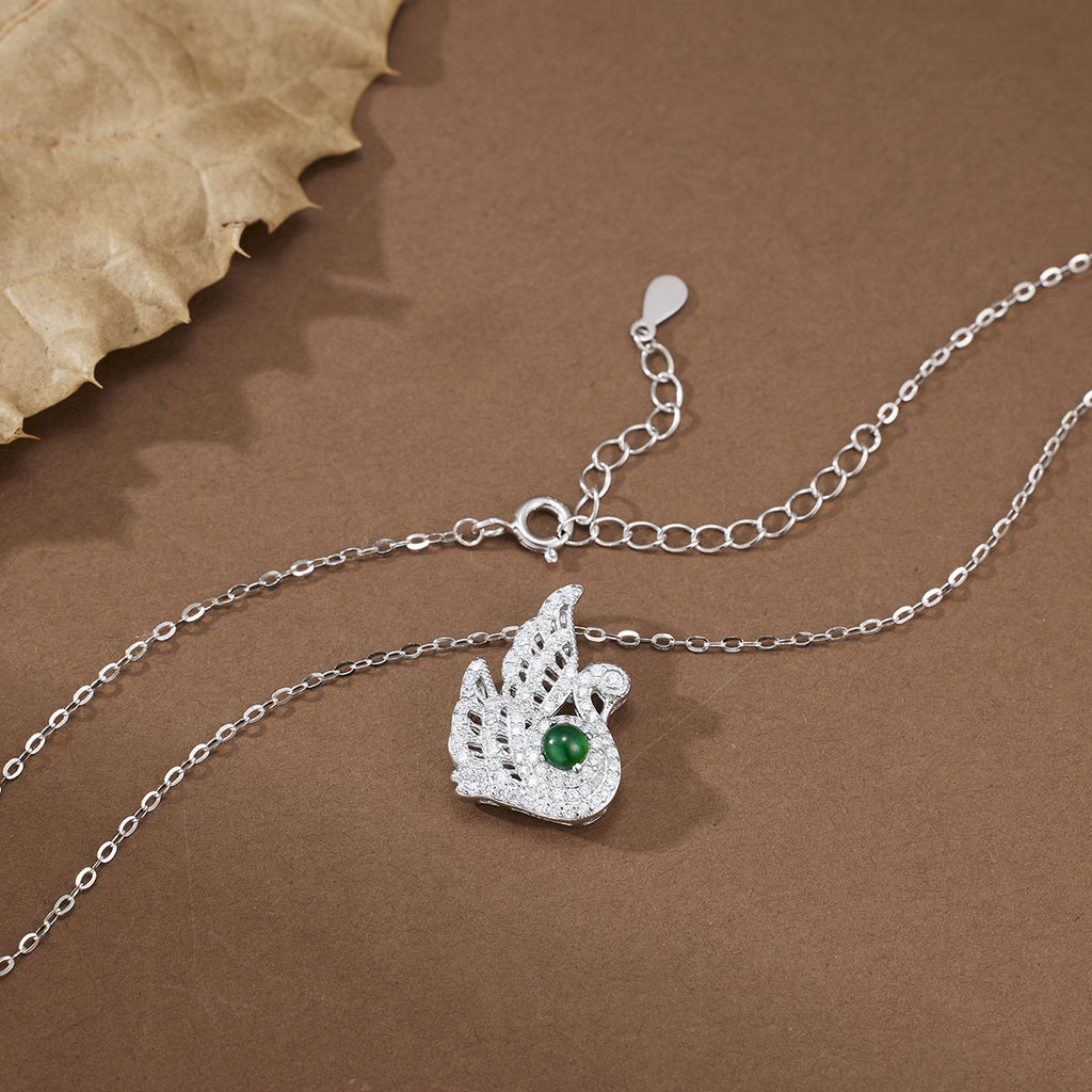 Damen Halskette mit filigranem Schwanenanhänger und funkelnden Zirkonia Shop Nory