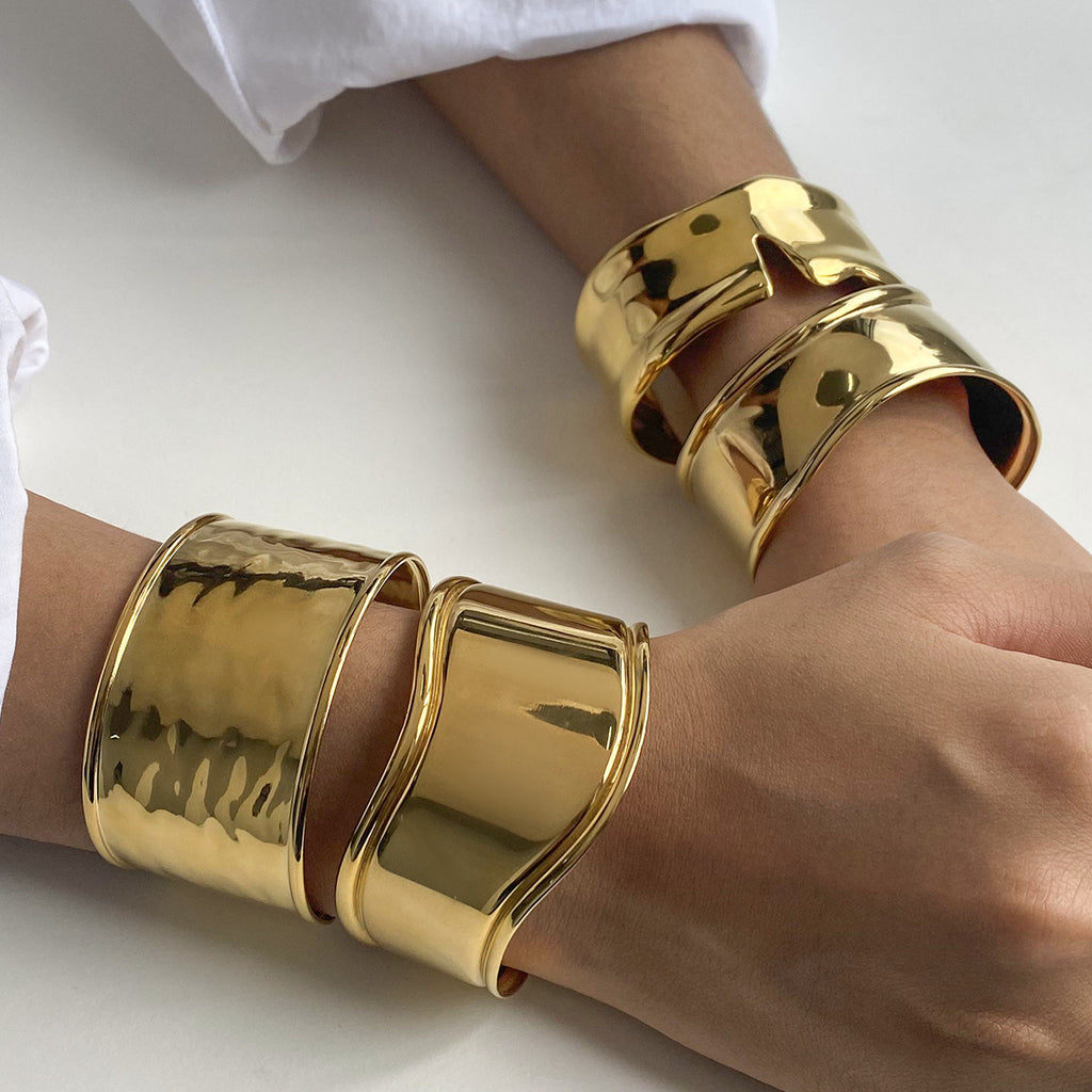 Damen Armreif aus hypoallergenem und wasserdichtem Edelstahl mit modernem Design Shop Nory
