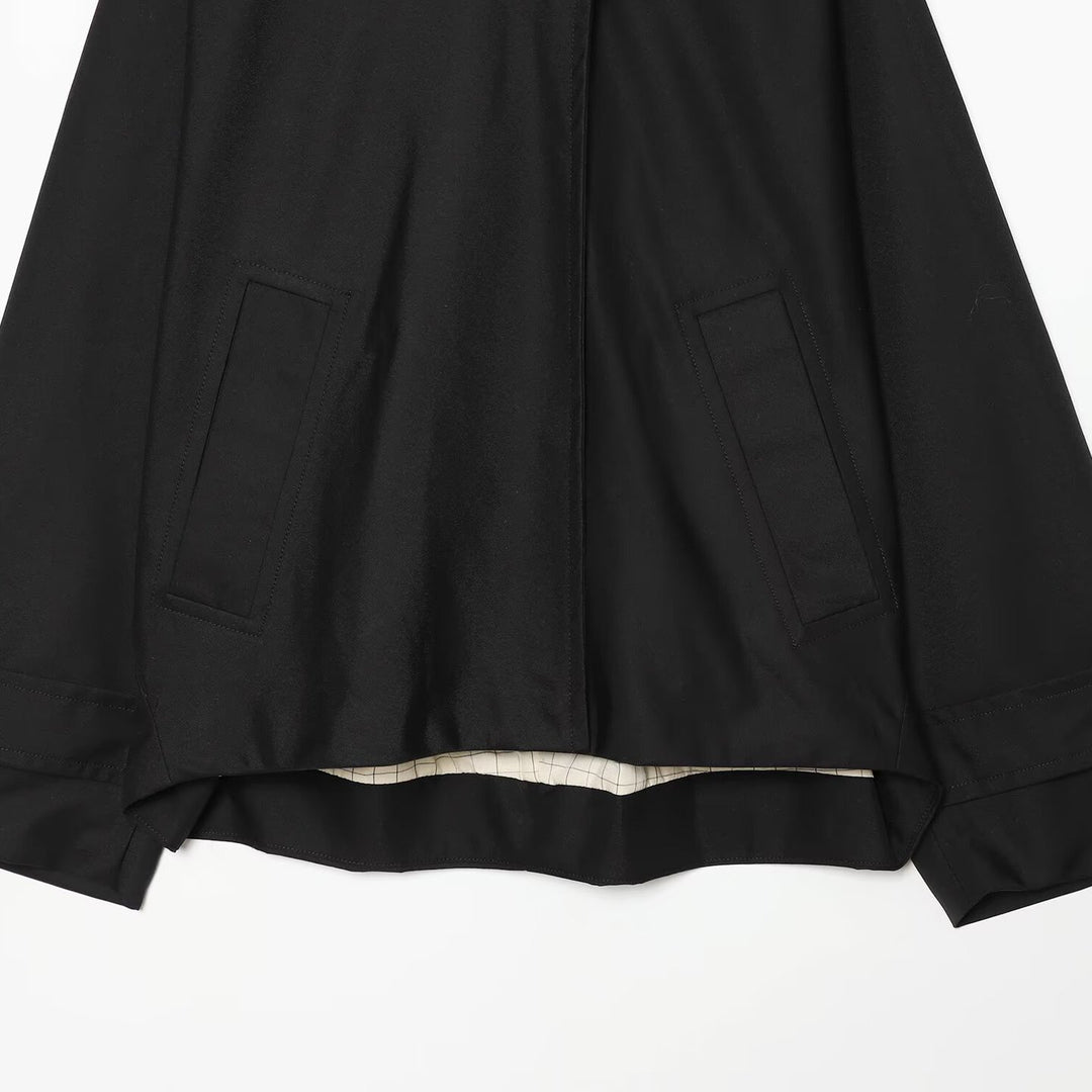 Damen Kurze wasserabweisende Kapuzenjacke mit Druckknopfleiste und aufgesetzten Taschen Shop Nory