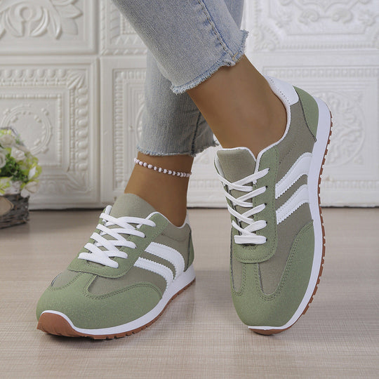 Damen Sneakers im sportlichen Retro-Stil mit atmungsaktiver Oberflächenstruktur