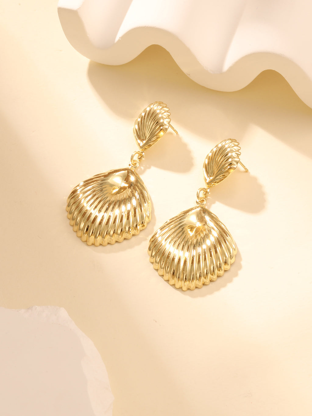 Damen Ohrringe mit elegantem Tropfen-Design Shop Nory