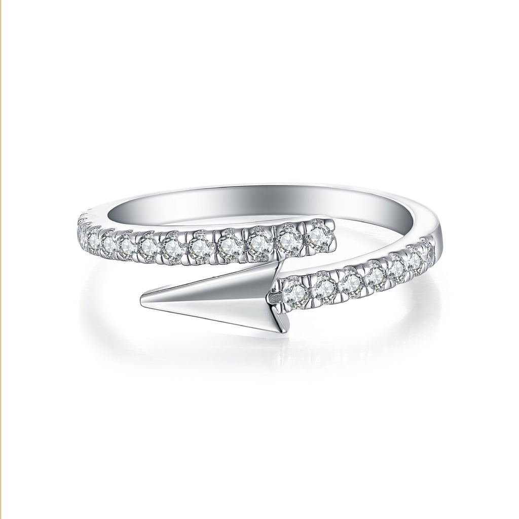 Damen Designer-Ring mit modernem Pfeilmotiv und funkelndem Zirkonia-Besatz Shop Nory