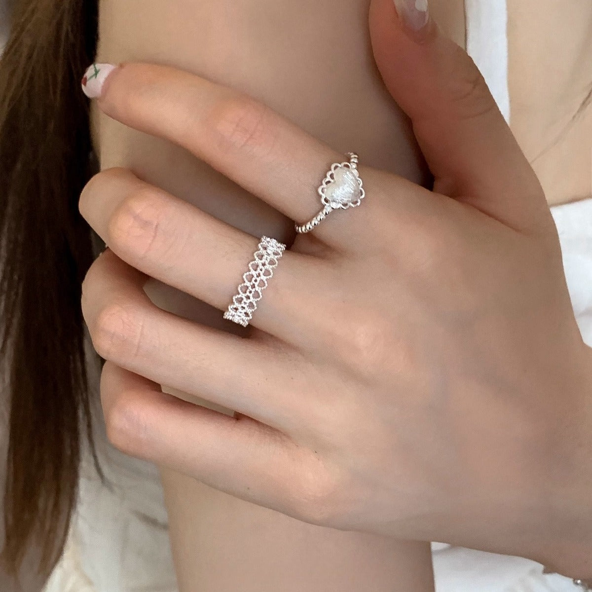 Damen Ring mit floralen Details und filigraner Struktur Shop Nory
