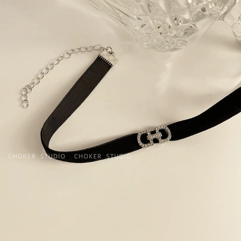 Damen Choker mit funkelndem Kristallverschluss Shop Nory