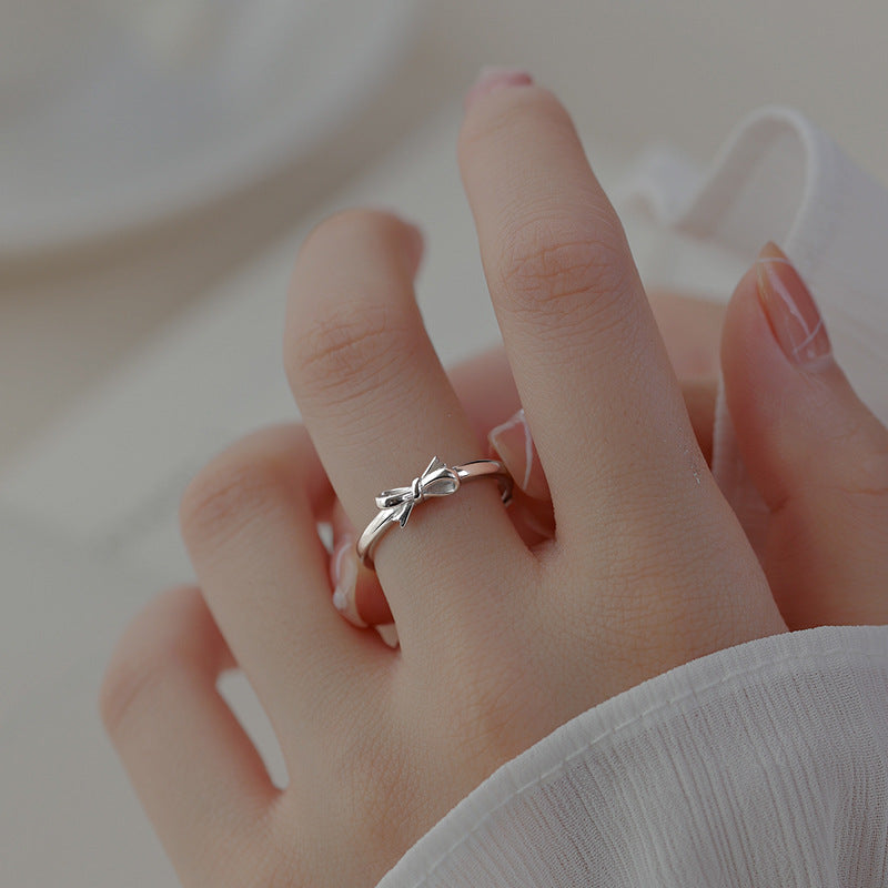 Damenring mit kunstvollem Schleifenmotiv aus hochwertigem Silber Shop Nory