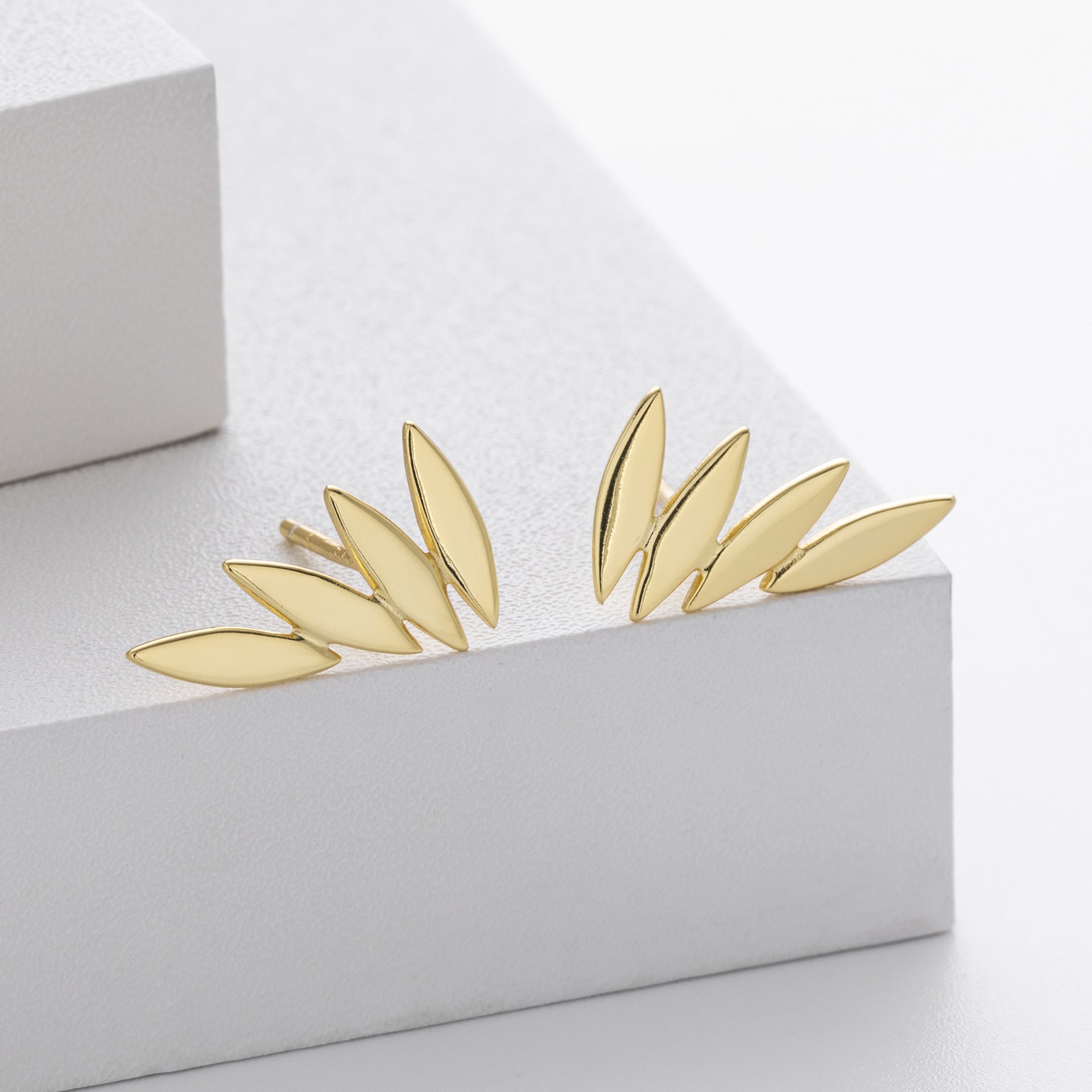Damen Ohrstecker im kreativen Blattdesign aus 925 Sterling Silber Shop Nory