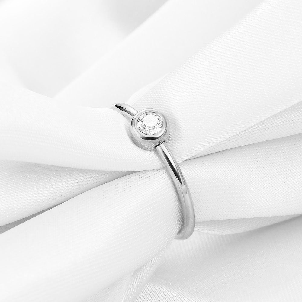 Damen Ring mit elegantem Zirkonia-Anhänger Shop Nory