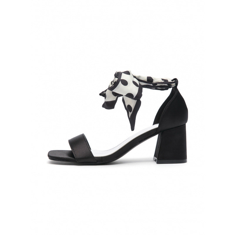 Damen elegante Sandalen mit modischer Schleifenverzierung und komfortablem Blockabsatz