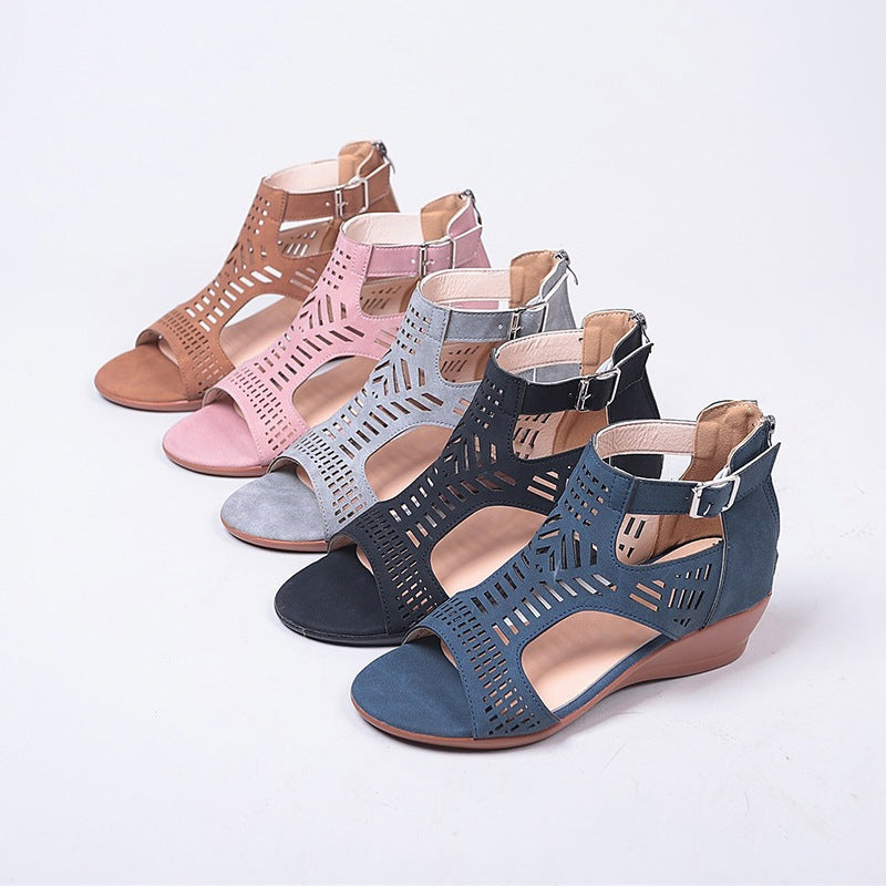 Damen Keil-Sandalen mit modischem Lochdesign und verstellbarem Riemen