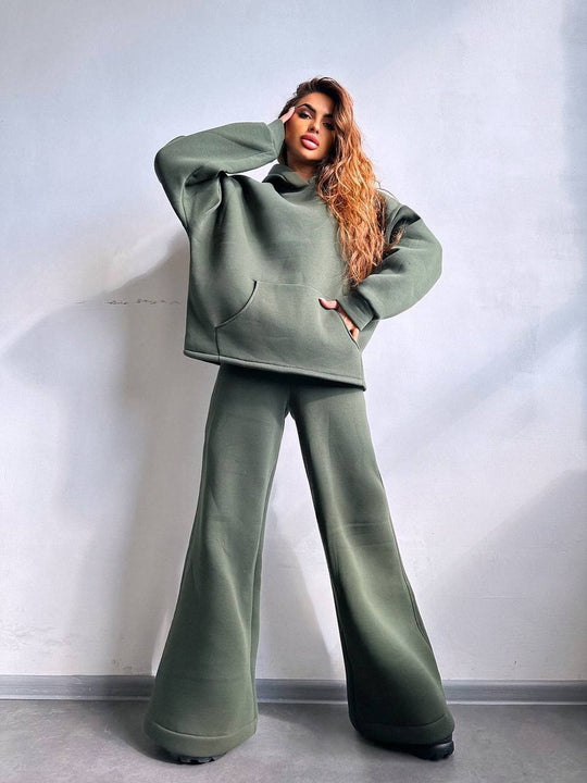 Damen Scuba-Fleece Lounge-Set mit Oversize-Kapuzenpullover und weiter Flare-Hose Shop Nory