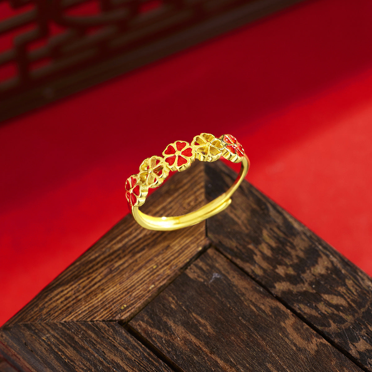 Damen Ring mit floralen Akzenten und modernem Design Shop Nory