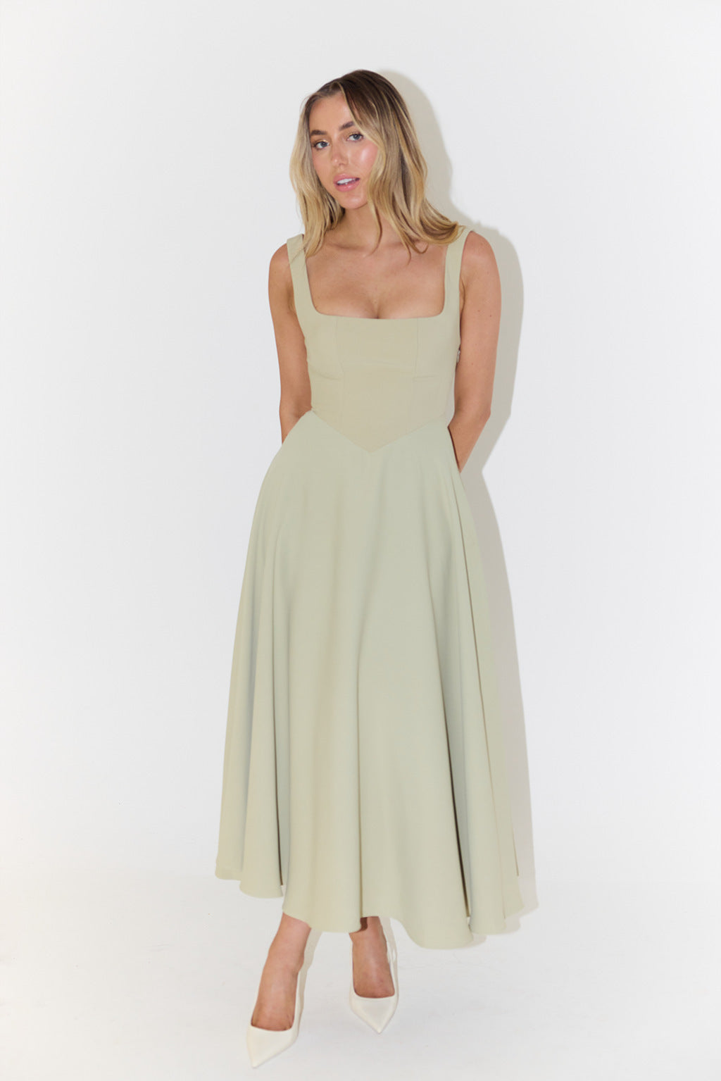 Damen A-Linien Maxikleid mit quadratischem Ausschnitt und fließendem Stoff
