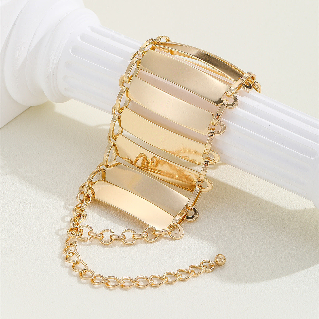 Damen Armreif mit modernem, geometrischem Design Shop Nory