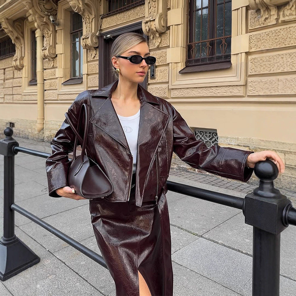 Damen Lackleder-Bikerjacke mit Oversize-Revers, boxy Schnitt & sichtbarem Reißverschluss Shop Nory