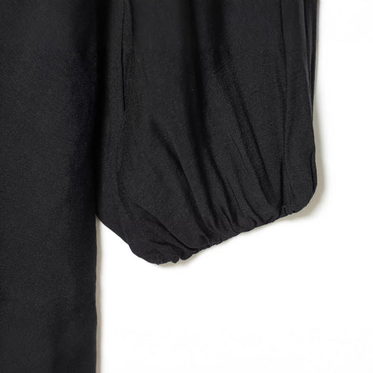 Damen Kurzkleid mit tiefem V‑Ausschnitt, Empire‑Taillenband und weiten Ballonärmeln Shop Nory