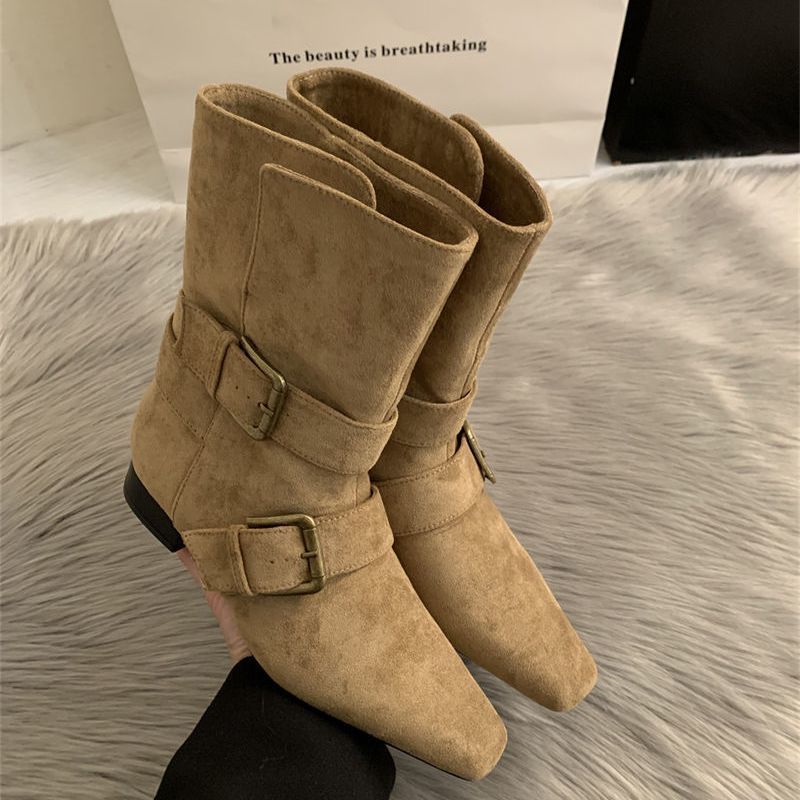 Damen Mittelhohe Wildlederoptik-Stiefelette mit quadratischer Spitze, verstellbaren Schnallenriemen und flachem Blockabsatz Shop Nory