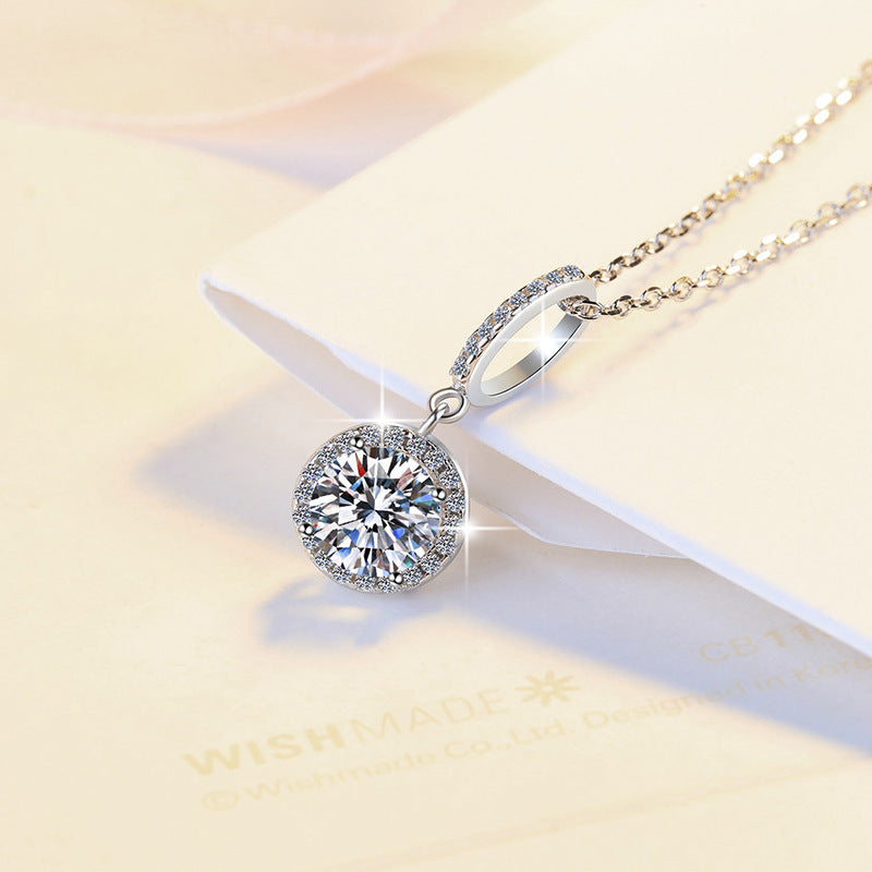 Damen Halskette mit funkelndem Kristall-Anhänger und eleganter Zirkonia-Fassung Shop Nory