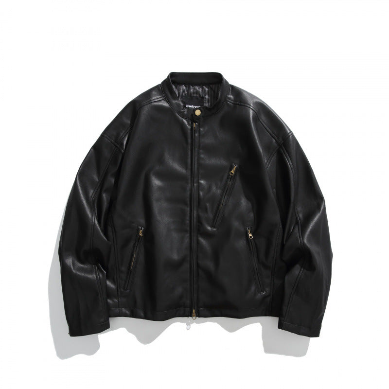 Herren Kurzblouson aus veganem Leder mit Stehkragen, drei Reißverschlusstaschen und Zwei-Wege-Reißverschluss Shop Nory
