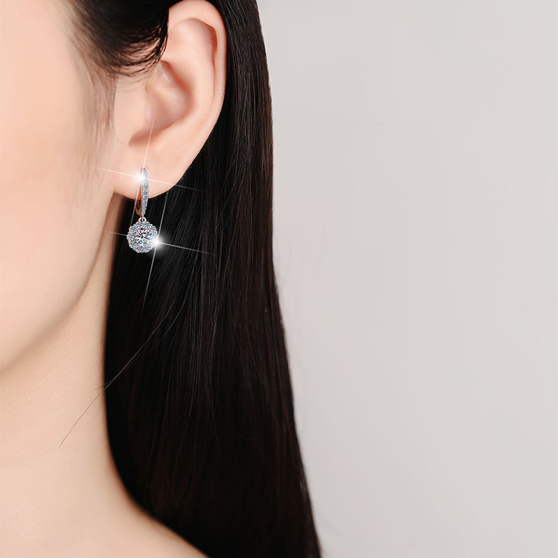 Damen Ohrhänger mit glitzernden Kristallen und rotem Design Shop Nory