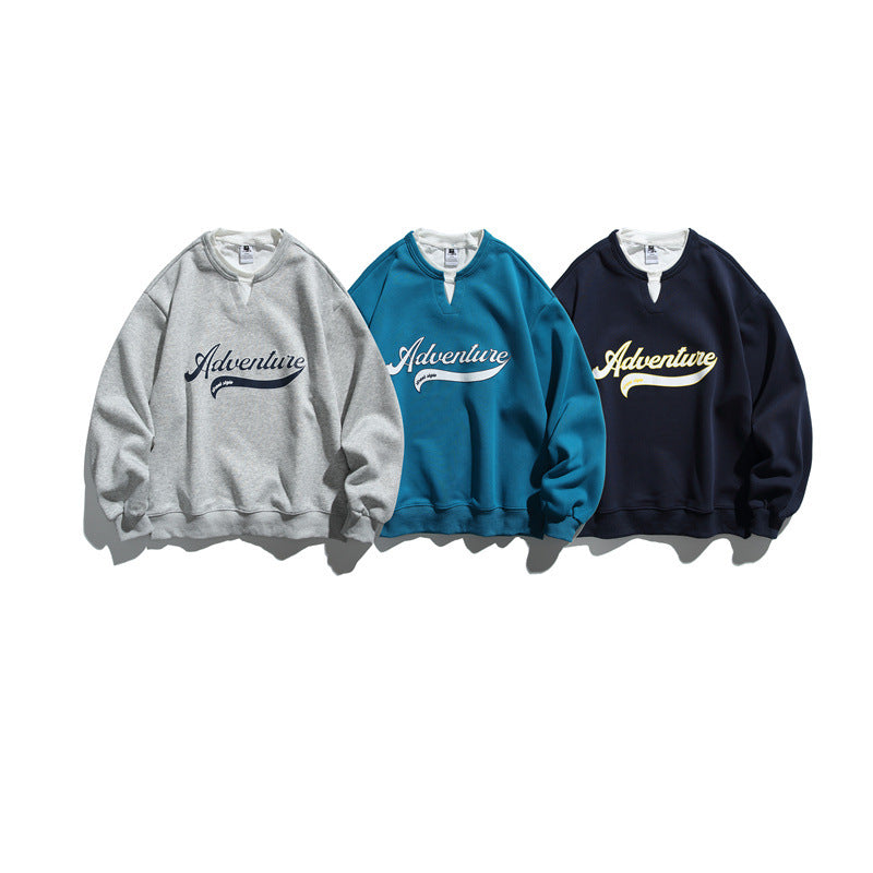 Unisex Oversize-Sweatshirt mit Notch-Kragen, Lagen-Effekt und Script-Print Shop Nory