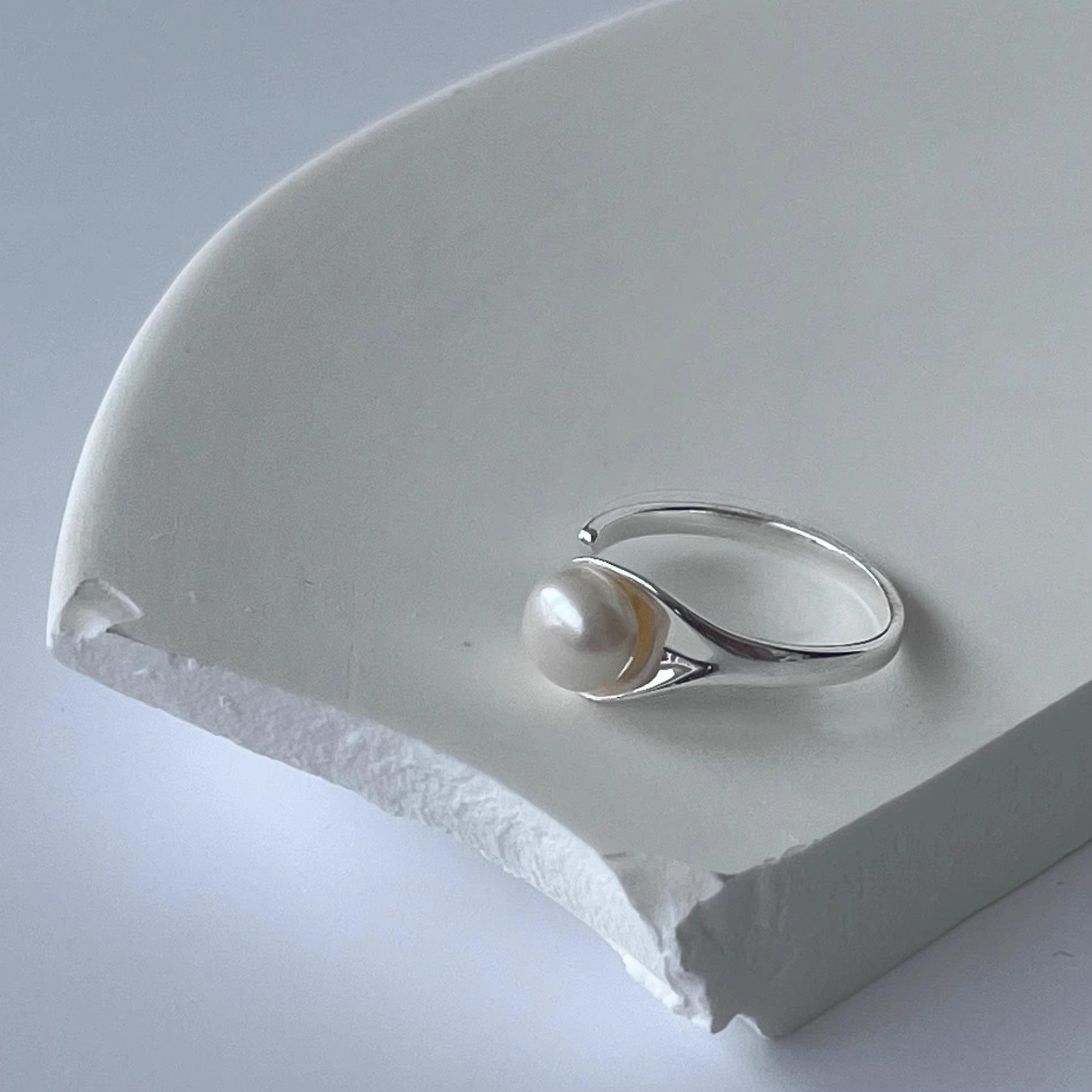 Damen Zierlicher Ring mit Perlenakzenten Shop Nory