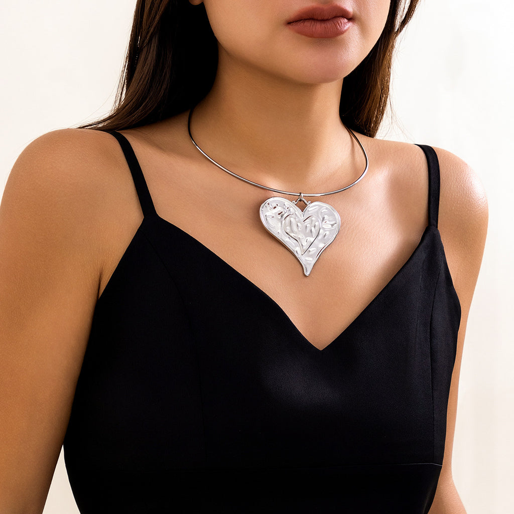 Damen Herzanhänger Halskette aus hochwertigem Edelstahl mit einzigartigem Design Shop Nory