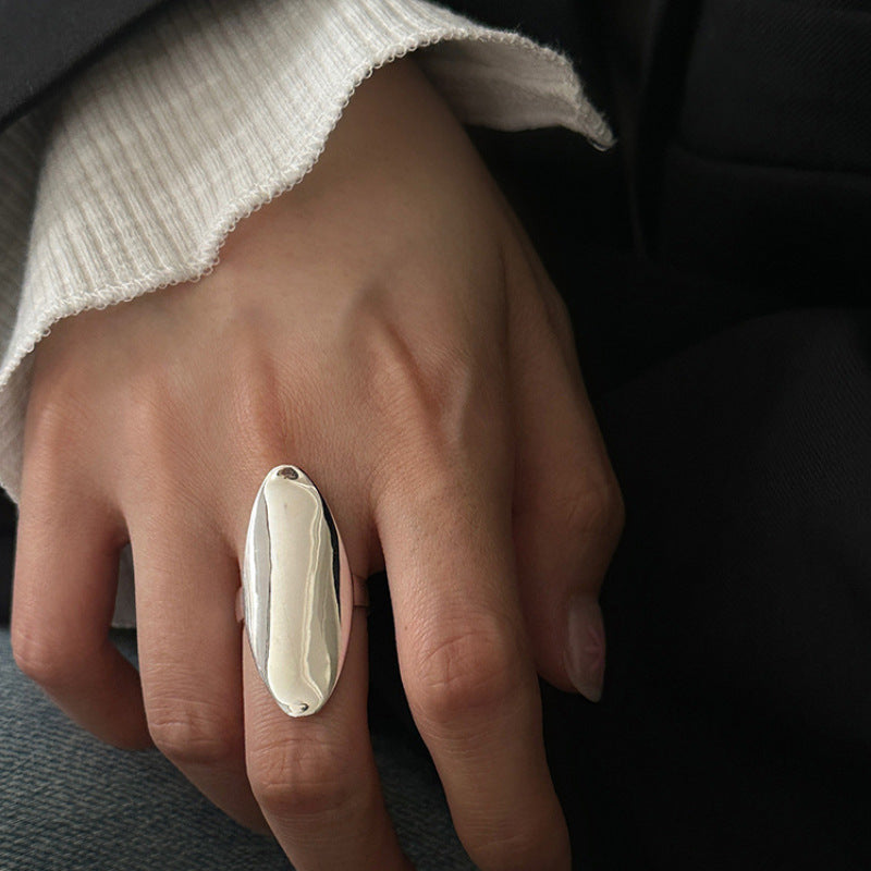 Damen eleganter und moderner Ring mit polierter Oberfläche Shop Nory