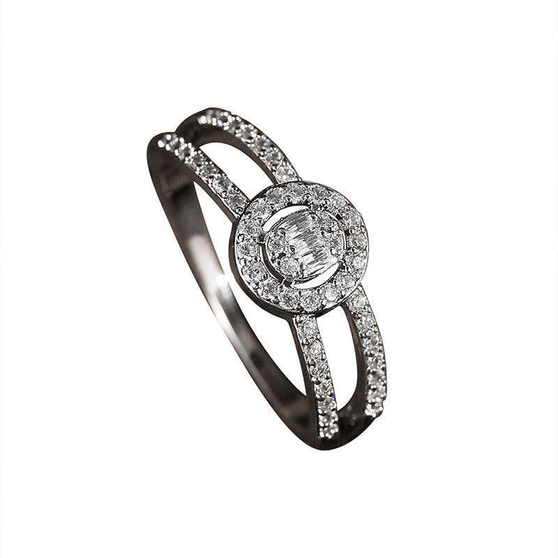 Damenring mit elegantem Doppelband-Design und funkelnden Zirkoniasteinen Shop Nory