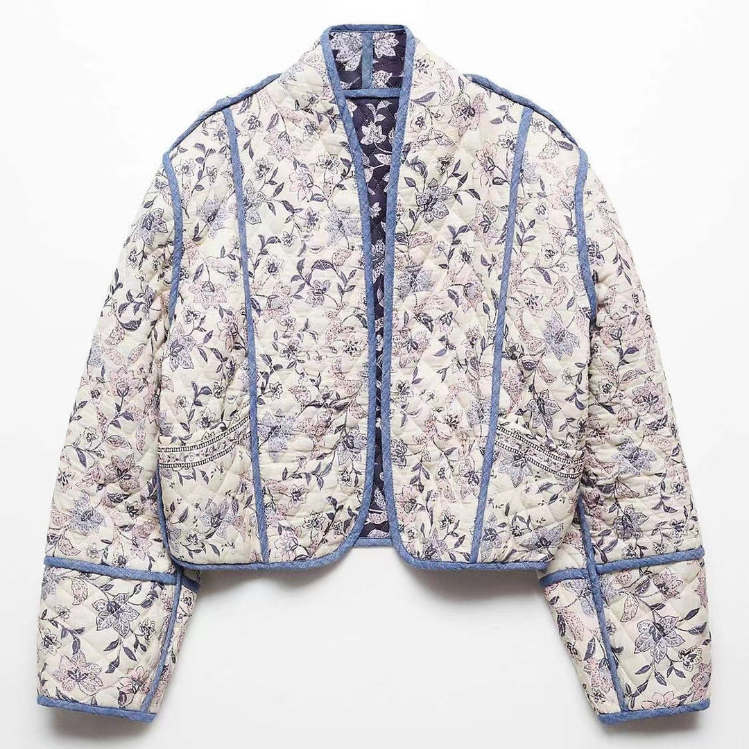 Damen Kurz geschnittene gesteppte Blousonjacke mit floraler Stickerei und Kontrastpaspel Shop Nory
