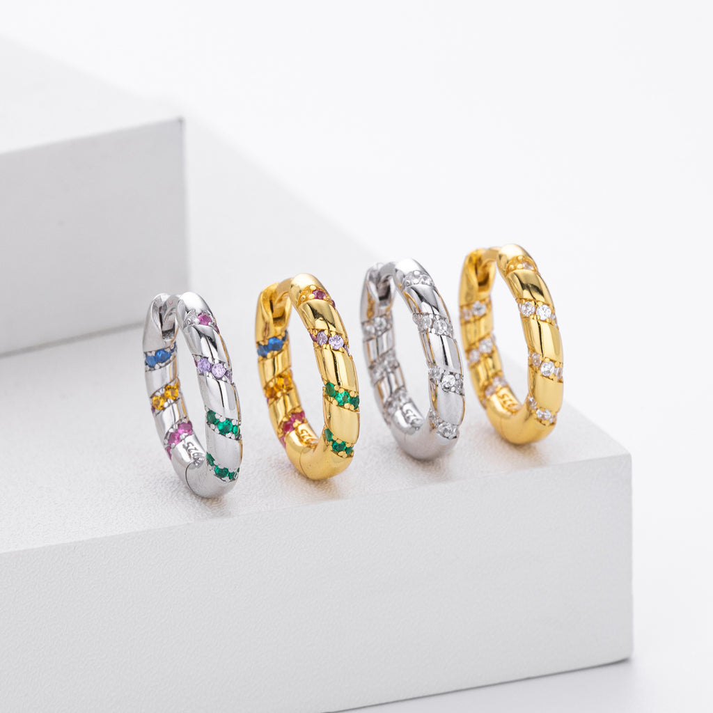 Damen Creolen mit bunten Zirkon-Akzenten und elegantem Design Shop Nory