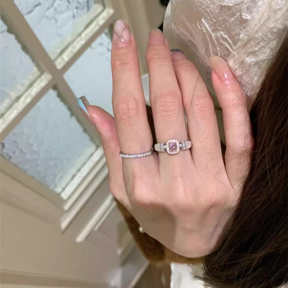 Damen Zierlicher Ring mit funkelndem rosa Stein und elegantem Design Shop Nory