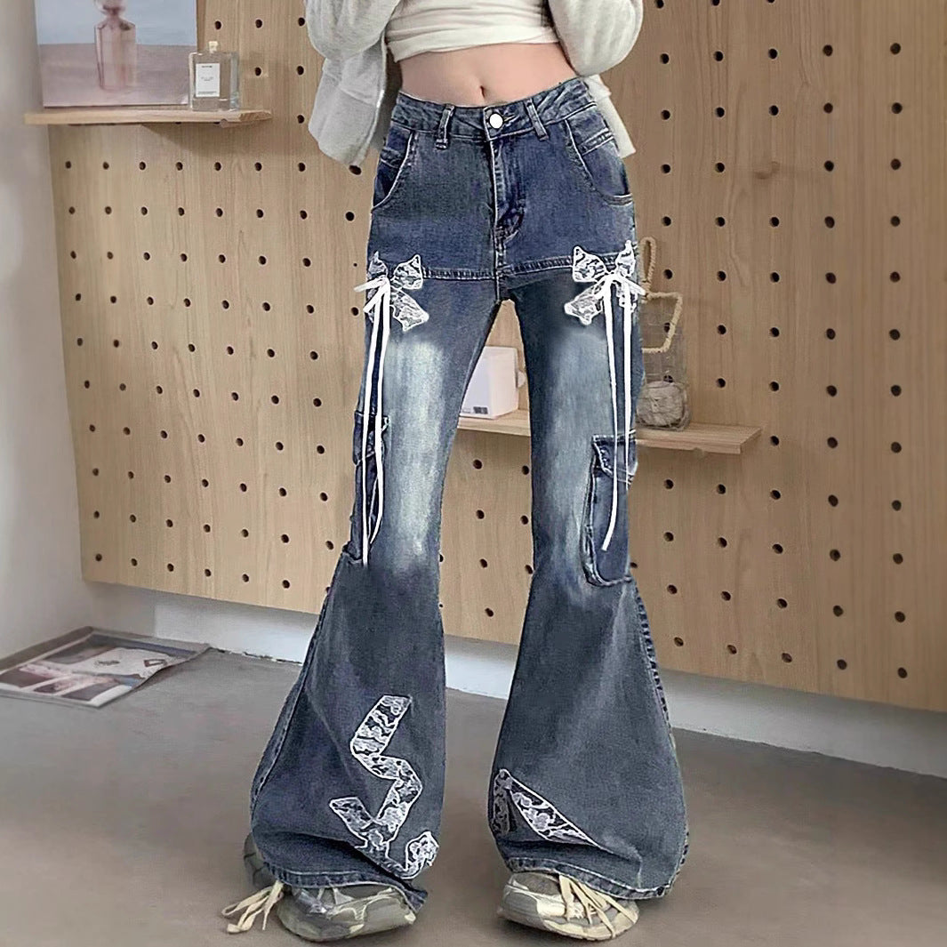 Damen weite ausgestellte Jeanshose im Cargostil mit Zierbändern, Spitzenapplikationen und Mehrfachtaschen Shop Nory