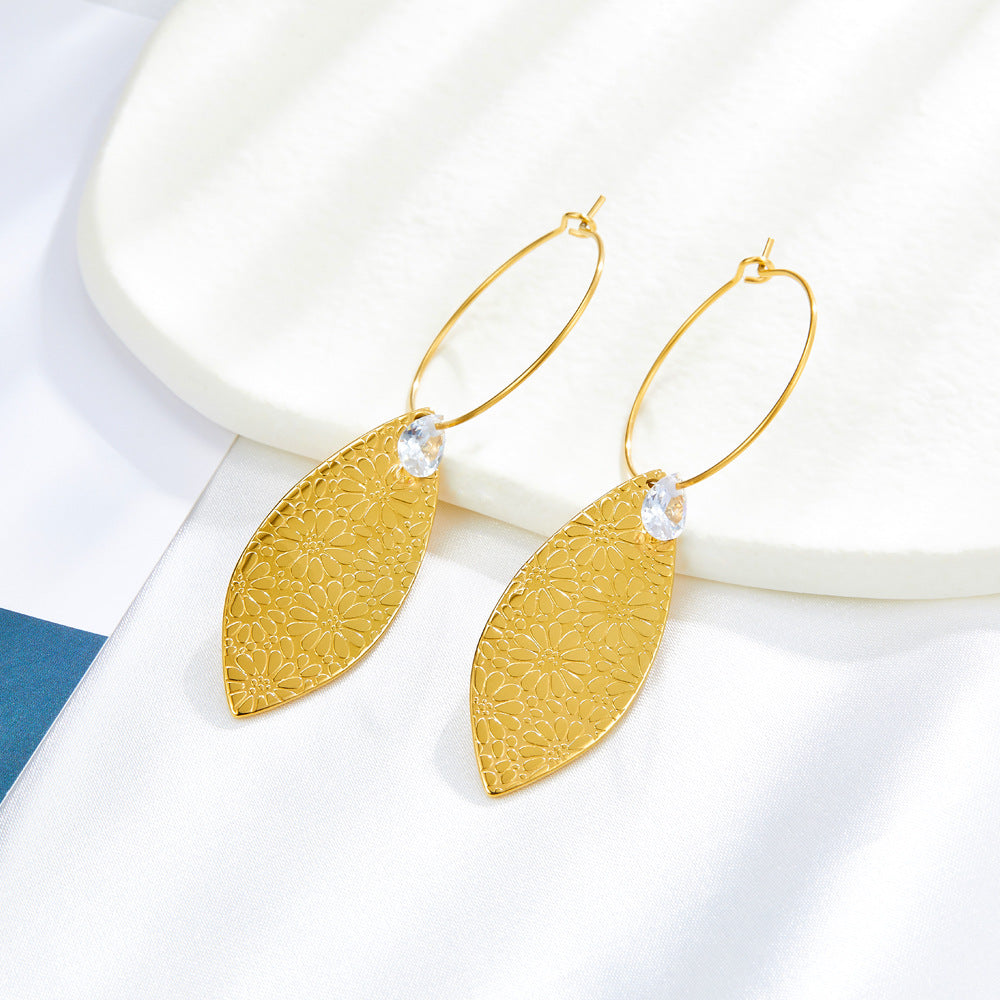 Damen Hängende Ohrringe mit floralem Muster und funkelndem Zirkonia Shop Nory