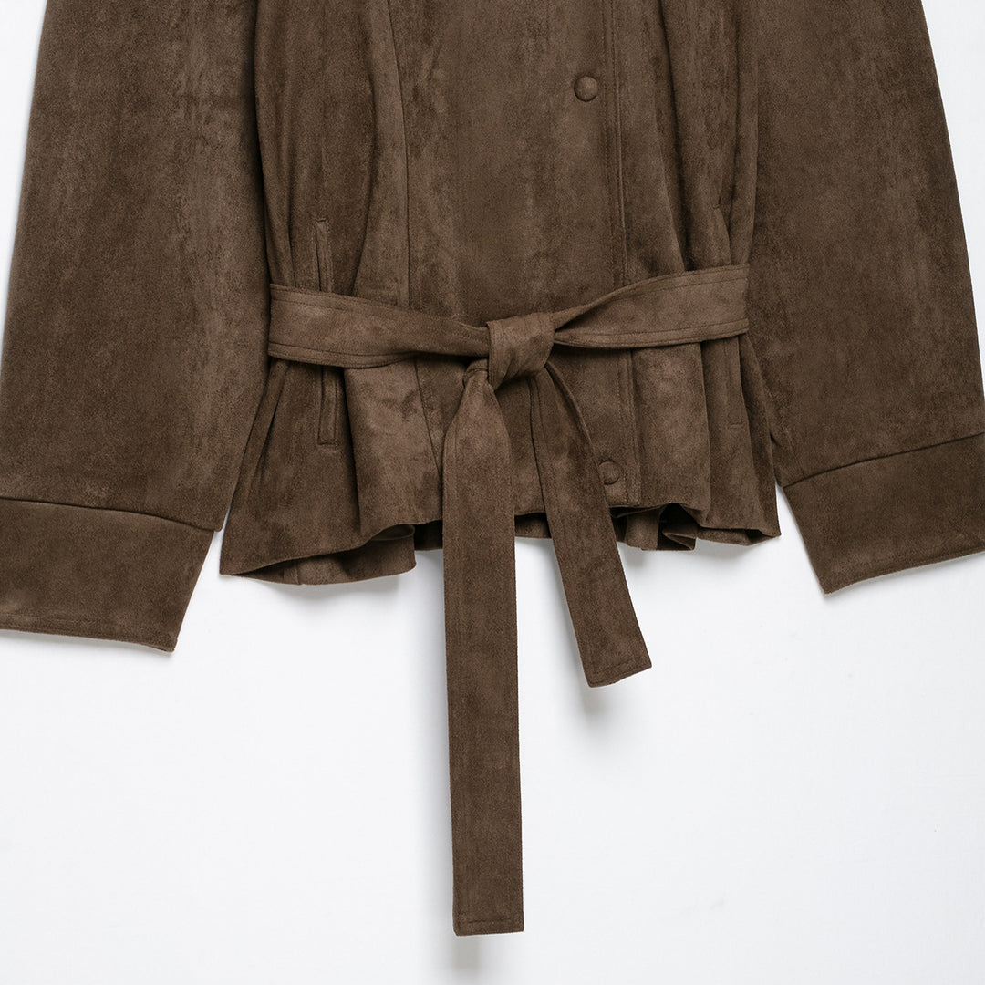 Damen Kurze Velours‑Optik Jacke mit hohem Funnelkragen, Druckknopfleiste und Bindegürtel Shop Nory