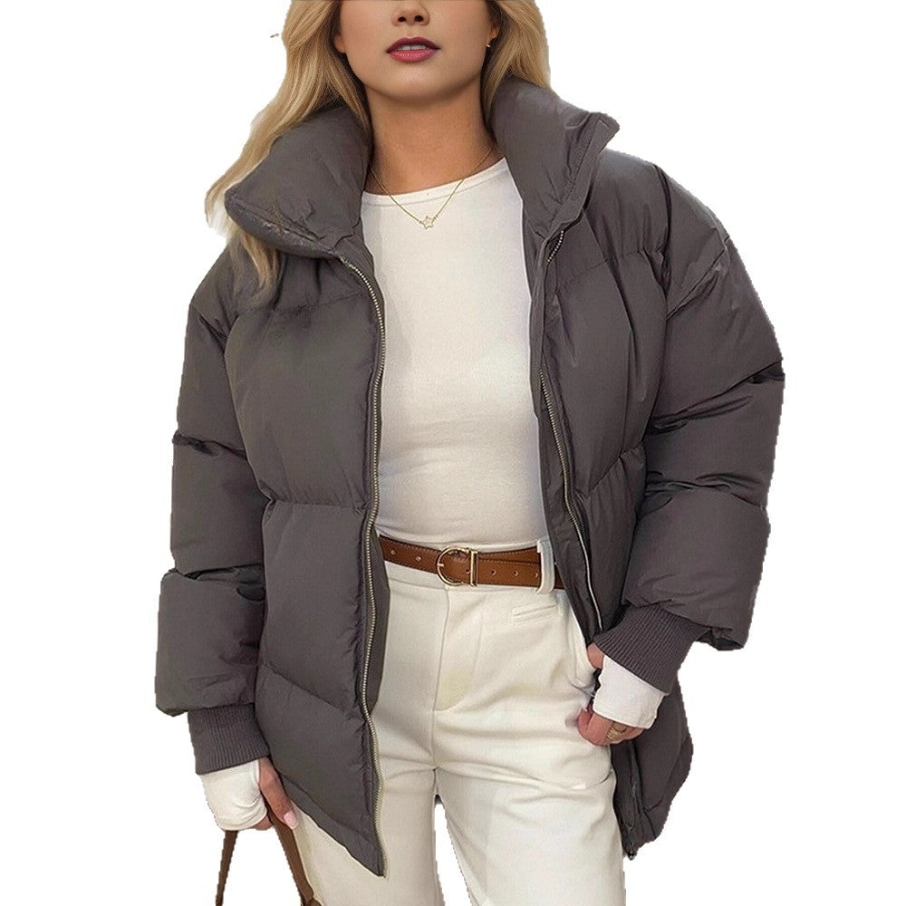 Damen Kurze taillierte Pufferjacke mit Rippbündchen und hohem Stehkragen Shop Nory