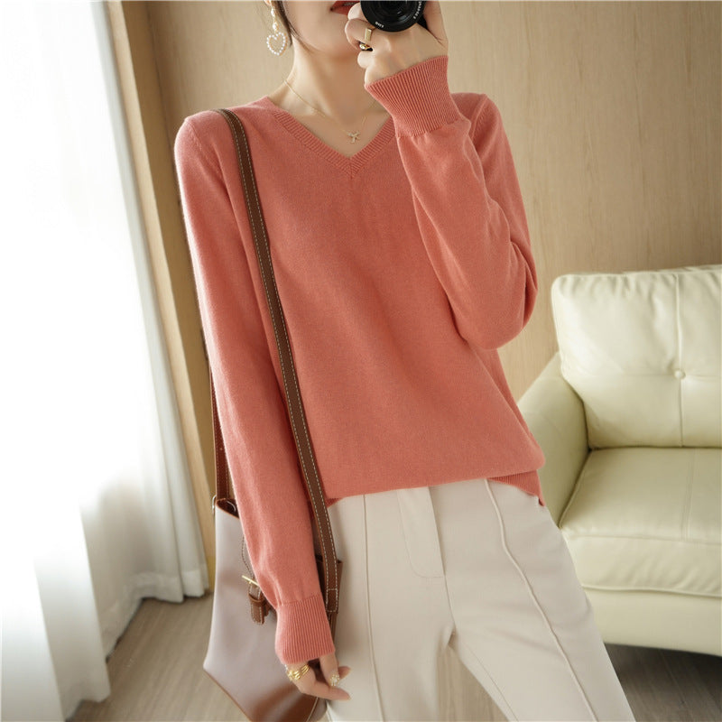 Damen Leichter V‑Ausschnitt Feinstrickpullover aus kaschmirweicher Baumwollmischung mit elastischen Rippbündchen Shop Nory