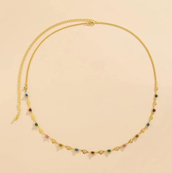 Damen Halskette mit herzförmigen Charms und bunten Akzenten Shop Nory
