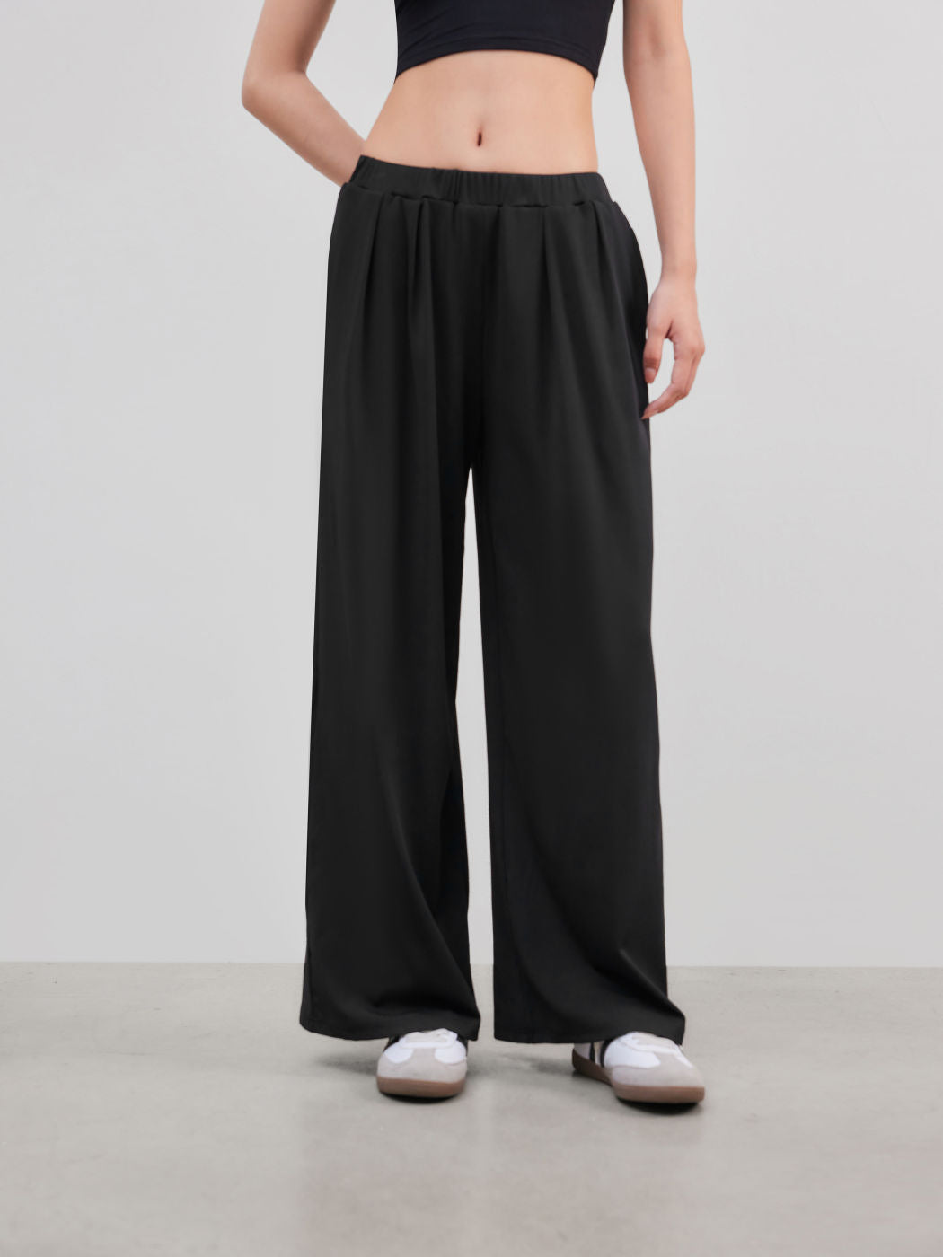 Damen Weite Palazzo-Strickhose mit hohem Elastikbund und feiner Rippstruktur Shop Nory