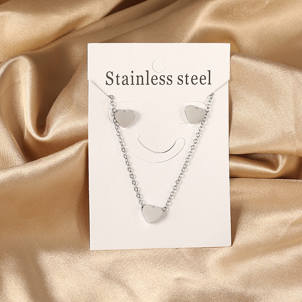 Damen Schmuckset mit herzförmigem Anhänger und passenden Ohrsteckern Shop Nory