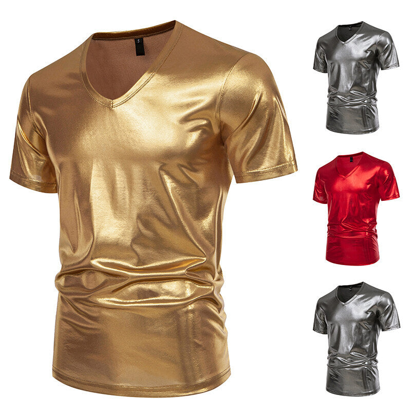 Herren V-Ausschnitt T-Shirt aus glänzendem Material mit persönlichem Stil